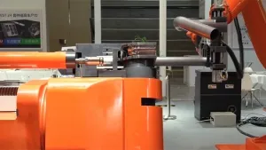 ماكينة ثني الأنابيب (المواسير) بنظام التحكم الرقمي CNC متعددة المحاور